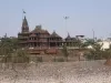  रेत वाले मुस्लिम शहर में पहला हिंदू मंदिर 