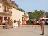 उप्र के सीतापुर में मां-पत्नी और तीन बच्चों की हत्या के बाद युवक ने की खुदकुशी