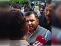 गुरुग्राम: मेदांता में वांगचुक से मिलने पहुंचे 15 सांसदों को पुलिस ने गेट पर ही रोका तो धरने पर बैठे