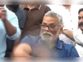 पप्पू यादव की प्रेस वार्ता में हंगामा, एक अज्ञात व्यक्ति के चप्पल फेंकने का आरोप, समर्थकों ने की पिटाई