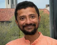 भारतवंशी प्रोफेसर अशोक वीरराघवन को टेक्सास में सर्वोच्च शैक्षणिक सम्मान