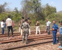 चक्रधरपुर में रेल पटरी पर लहूलुहान हालत में मिले चारों शव एक ही परिवार के, हुई हत्या