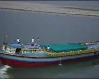 मालवाहक जहाज को हरी झंडी: भारत-बांग्लादेश के बीच नदी बंदरगाहों से व्यापार शुरू 