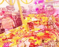 नवरात्र के अंतिम दिन मंदिरों में उमड़ी भक्तों की भीड़