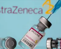 कोवीशील्ड वाली एस्ट्राजेनेका ने पहली बार माना, वैक्सीन से जम सकता है खून का थक्का