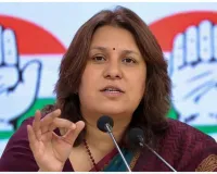 देश की दशा और दिशा बदलने कांग्रेस पांच गारंटी लाई है : सुप्रिया श्रीनेत