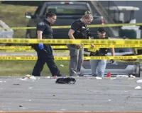 America: में बदमाशों ने पुलिस अधिकारियों पर की अंधाधुंध फायरिंग, 3 की मौत