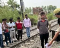 ट्रेन की चपेट में आने से कटकर व्यक्ति की मौत, गांव में छाया मातम