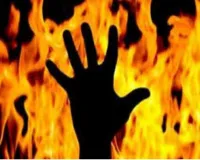 प्रेम प्रसंग में युवक-युवती ने खुद को लगाई आग, युवती की दर्दनाक मौत