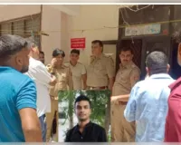 युवक ने प्रेमिका के घर में फांसी लगा दी जान
