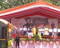 मुख्यमंत्री योगी ने नोएडा के लिए 45 इलेक्ट्रिक बसों को किया रवाना