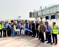 नोएडा इंटरनेशनल एयरपोर्ट से पहली फ्लाइट ने भरी उड़ान, केंद्रीय उड्डयन मंत्री ने दिखाई झंडी