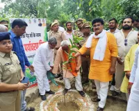 मुख्यमंत्री योगी आदित्यनाथ के 55 वें जन्मदिन अस्पतालों, वृद्धाश्रम को दिया कूलर