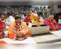  उज्जैनः केंद्रीय मंत्री मनोहर लाल ने बाबा महाकाल की शयन आरती में शामिल होकर लिया दर्शन लाभ