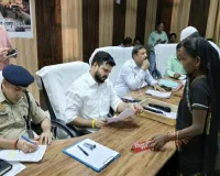 सम्पूर्ण समाधान दिवस में डीएम और एसपी ने सुनीं जनता की समस्याएं
