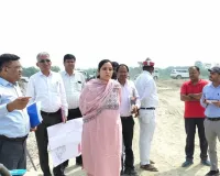 डीएम ने तटबन्ध का निरीक्षण कर दिया आवश्यक निर्देश 