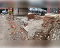दो सप्ताह से अधूरा पड़ा विद्युत सुदृढ़ीकरण कार्य, खुदी पड़ी रोड से ब्लॉक परिसर बदहाल 