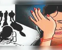 आगरा के होटल में बेसुध महिला की आबरू से खिलवाड़ करते युवकों का वीडियो वायरल, मुकदमा दर्ज