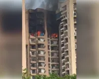 एयर कंडीशन में बलास्ट के चलते लगी आग, तीन फ्लैट जले