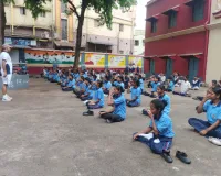पश्चिम मेदिनीपुर में योग दिवस बना जनआंदोलन, स्कूलों से पार्कों तक दिखा उत्साह