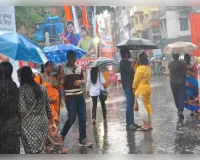 पश्चिम बंगाल में मानसून का कहर, उत्तर के तीन जिलों में रेड अलर्ट, दक्षिण में ऑरेंज अलर्ट जारी