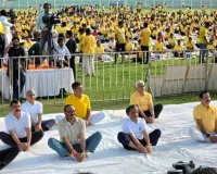 उप मुख्यमंत्री ब्रजेश पाठक ने किया योगाभ्यास, कहा नियमित करें योग रहें निरोग
