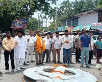 गुरू गोविन्द सिंह चौक पर स्थापित हुआ खण्डाः उमड़ी आस्था