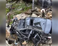 लाहौल-स्पीति में दर्दनाक हादसा: खाई में गिरी कार,  हादसे में मां-बेटे की मौत