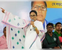 'वास्तविक तृणमूल' विवाद के बीच बढ़ा सियासी घमासान, पार्टी खातों पर पुलिस की कार्रवाई