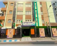  सत्ता परिवर्तन के बाद टोपसिया स्थित तृणमूल के अस्थायी पार्टी कार्यालय पर लगा ताला