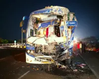 शाजापुर: ट्रक से टकराई मजदूरों से भरी बस , चालक की मौत, 18 घायल