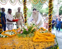  धरती आबा भगवान बिरसा मुंडा को राज्यपाल और मुख्यमंत्री ने दी श्रद्धांजलि