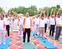  दिल्ली के स्वास्थ्य मंत्री ने योग को जीवनशैली का हिस्सा बनाने का किया आह्वान