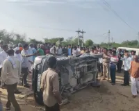 पुष्कर स्नान के लिए जा रहे परिवार की कार बस से टकराई, सात वर्षीय बच्ची समेत तीन की मौत