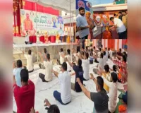 वाराणसी में मैदागिन स्थित गोरक्षपीठ मंदिर प्रांगण में त्रिदिवसीय योग शिविर का शुभारंभ