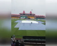भारत-अफगानिस्तान वनडे : बारिश के बीच भी दर्शकों का उत्साह बरकरार,  मैच शुरू होने का इंतजार