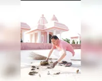 मुख्यमंत्री धामी ने चलाया स्वच्छता अभियान, पर्यावरण संरक्षण को जनआंदोलन बनाने का किया आह्वान