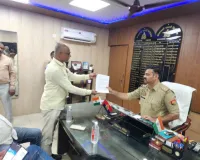 प्रमुख सचिव प्रदीप कुमार दुबे के खिलाफ पुलिस में शिकायत दर्ज कराने के लिए तहरीर