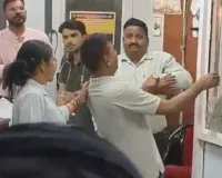 सिविल अस्पताल में युवक का हंगामा,परिसर में की तोड़फोड़ खुद को किया घायल 