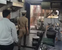 दिल्ली अग्निकांड के बाद लखनऊ में फायर विभाग अलर्ट, सेफ्टी व्यवस्थाओं का लिया जायजा