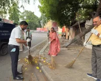 पर्यावरण दिवस: महापौर और नगर आयुक्त ने झाड़ू लगाकर दिया स्वच्छता का सन्देश