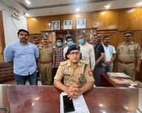 बर्थडे-पार्टी में बुकिंग के बहाने बुलाकर की थी लूट, तीन आरो​पिय गिरफ्तार