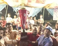 105 रन की आंधी में उड़ी कॉकरोच इलेवन,शाने मछरेहटा ने जीती सिंगाही नाइट क्रिकेट ट्रॉफी