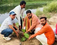 वृक्षारोपण अभियान को मुख्य अतिथि डॉक्टर मिथिलेश त्रिपाठी ने एक वृक्ष लगाकर किया शुभारंभ 
