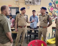  एडीजी प्रयागराज जोन ने प्रतापगढ़ में परीक्षा केंद्रों का किया औचक निरीक्षण, सुरक्षा व्यवस्था का लिया जायजा