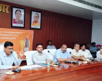 सुशासन व लोक-कल्याण के संकल्प को प्रबुद्ध वर्ग के सहयोग से मिलेगी और गति : डीएम