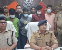 पुलिस द्वारा चेकिंग के दौरान 05 अभियुक्तों को अवैध असलहों,के साथ किया गया गिरफ्तार