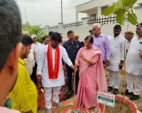 प्रभारी मंत्री द्वारा अग्निशमन केंद्र सिरसी व बाबा बैजूनाथ मंदिर पर किया गया वृक्षारोपण