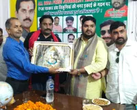ऐपजा पत्रकार संघ तिकुनिया की नगर इकाई के गठन पर चीफ को-ऑर्डिनेटर अनुराग सारथी का भव्य स्वागत