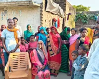 कॉलेज गई छात्रा बेहोशी की हालत में खेत से बरामद, इलाज के दौरान हुई मौत।